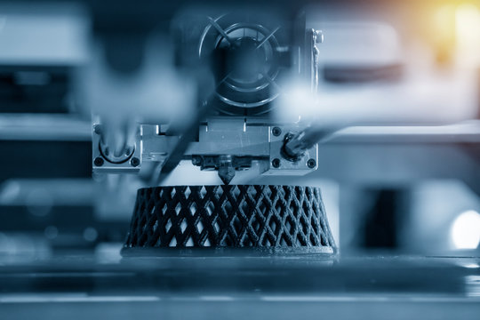 3d printing machine making ring shaped part
